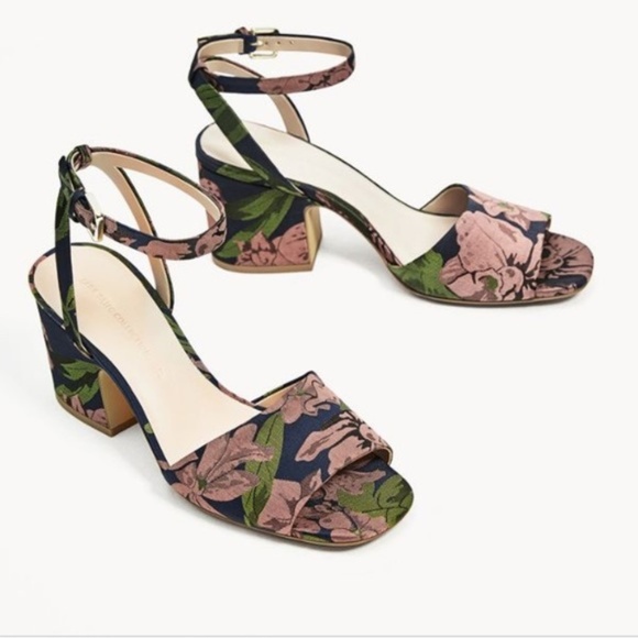 Zara Shoes - Zara sandals *NWOT*